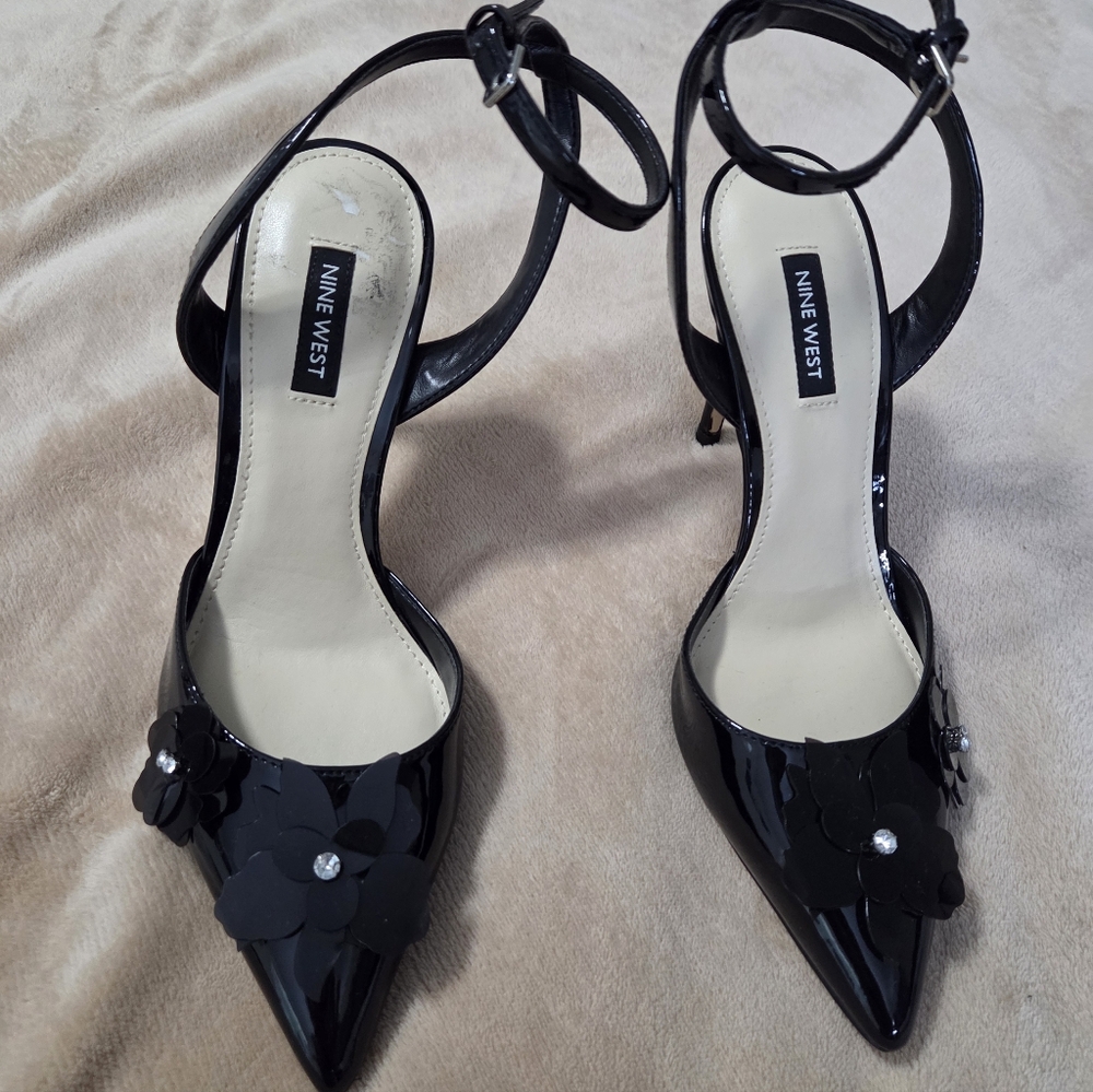 Nine West Black Patent Pointed-Toe Ankle-Strap Heels with Floral Detail No Box